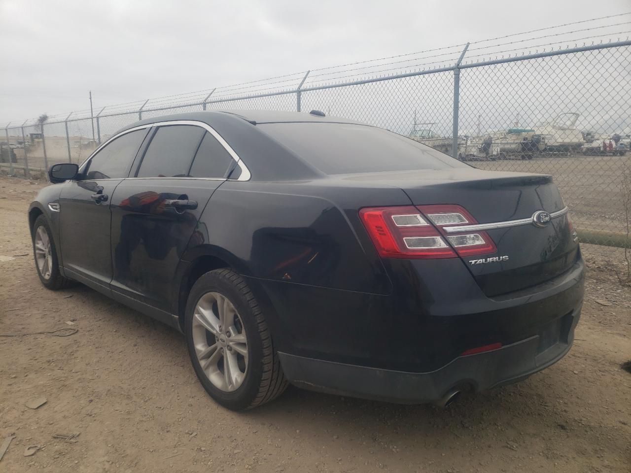Photo 3 from auction – 2013 FORD TAURUS SEL with VIN 1FAHP2E84DG233715