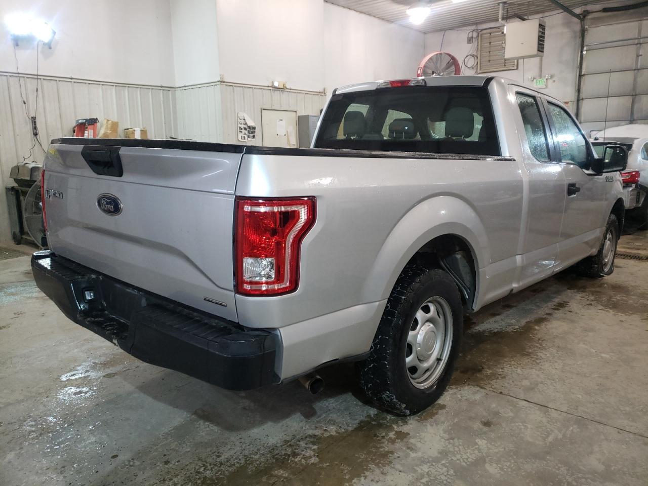 Photo 4 from auction – 2015 FORD F150 SUPER with VIN 1FTEX1C86FKD30182