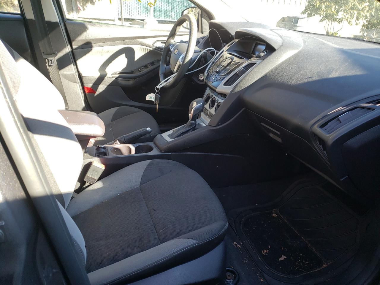 Photo 5 from auction – 2014 FORD FOCUS with VIN 1FADP3F29EL288037