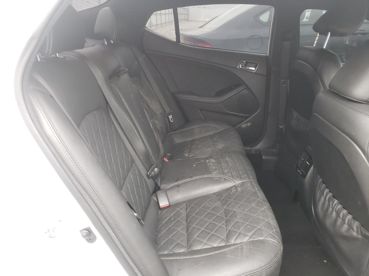 Photo 6 from auction – 2015 KIA OPTIMA SX with VIN 5XXGR4A61FG382688