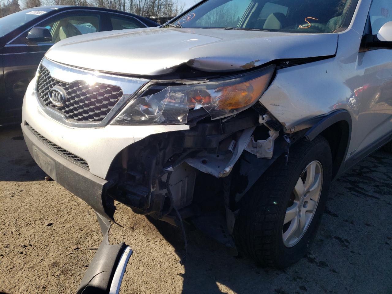 Photo 9 from auction – 2012 KIA SORENTO BA with VIN 5XYKTCA65CG293378