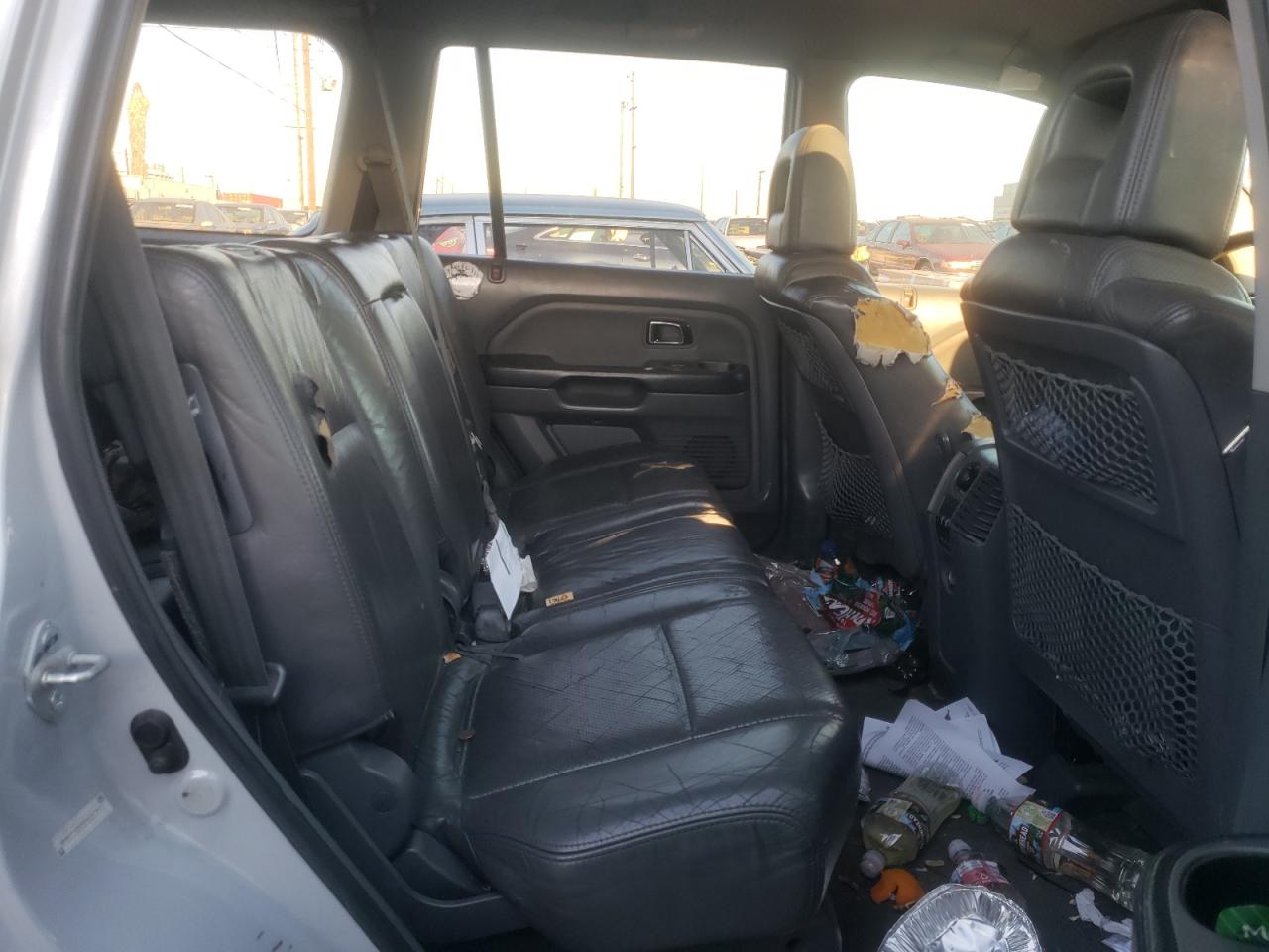 Photo 6 from auction – 2003 HONDA PILOT EXL with VIN 2HKYF18673H606743