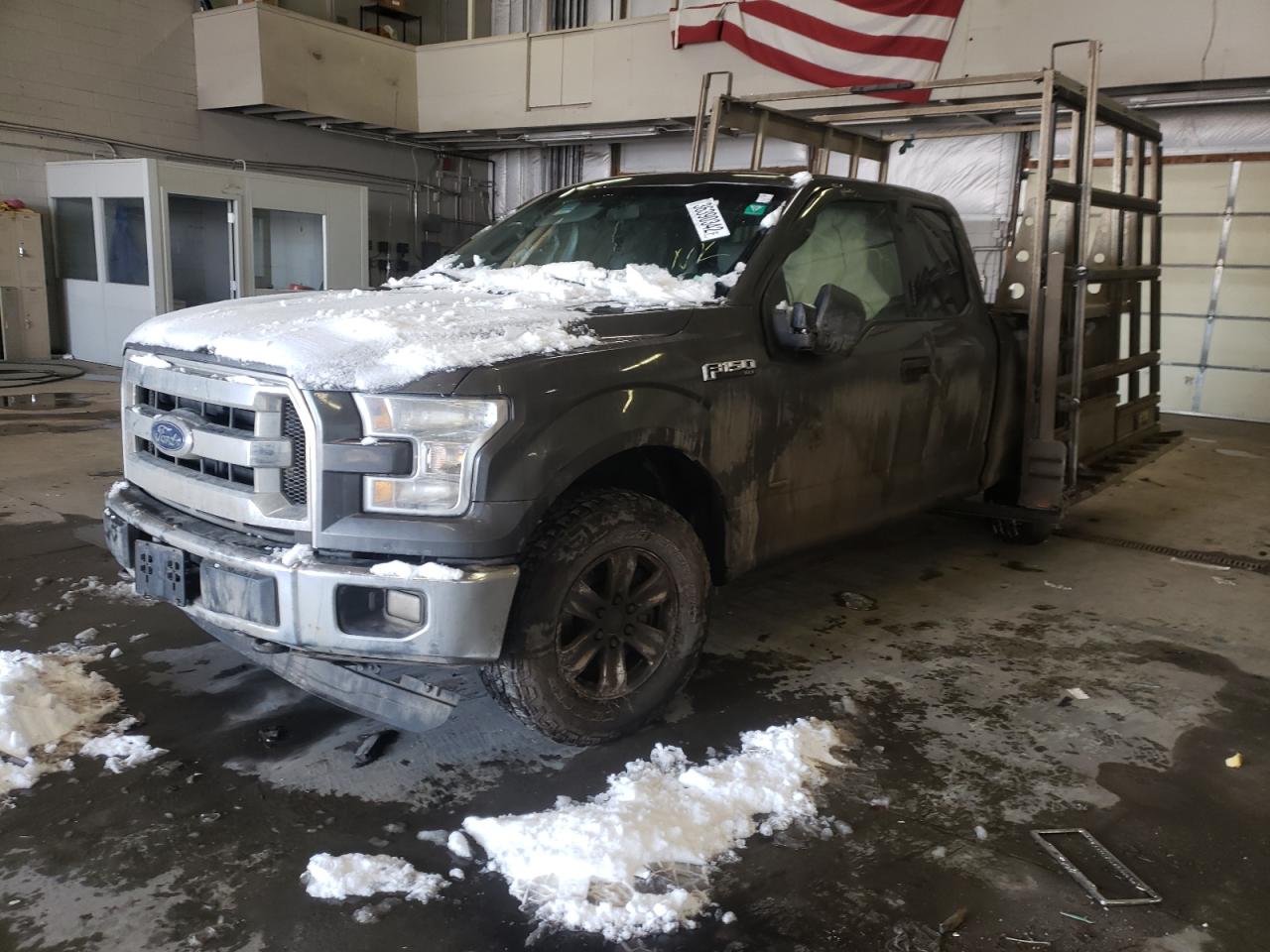 Photo 2 from auction – 2016 FORD F150 SUPER with VIN 1FTEX1EP8GKD39021