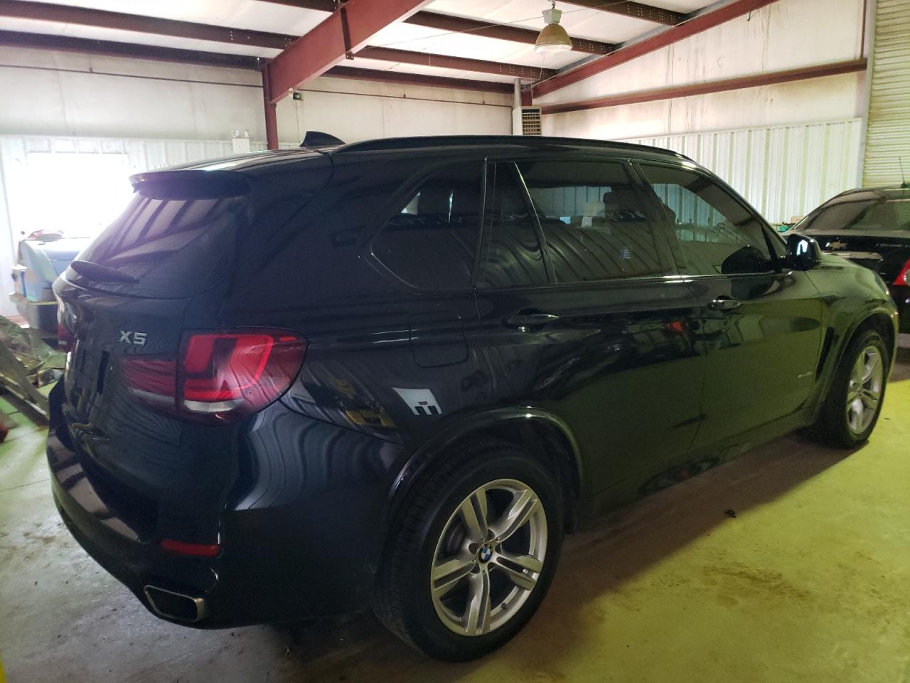 Photo 4 from auction – 2017 BMW X5 SDRIVE3 with VIN 5UXKR2C30H0X06976