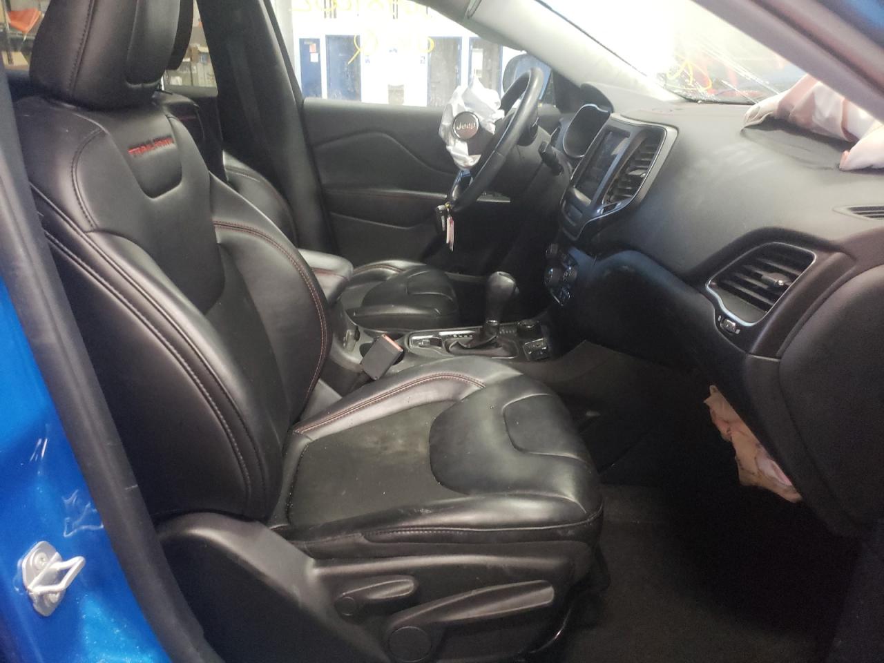 Photo 5 from auction – 2019 JEEP CHEROKEE with VIN 1C4PJMBX8KD462685