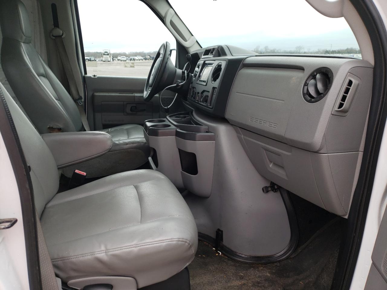 Photo 5 from auction – 2010 FORD ECONOLINE with VIN 1FTNE2EL0ADA13377
