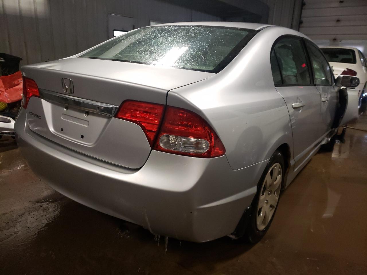 Photo 4 from auction – 2011 HONDA CIVIC LX with VIN 19XFA1F58BE039199
