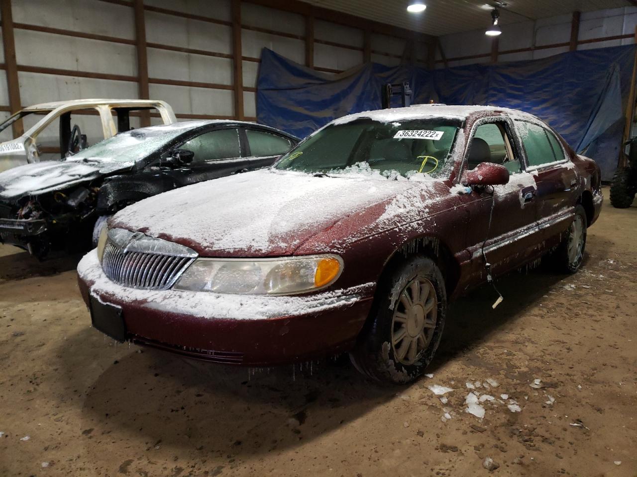Photo 2 from auction – 2001 LINCOLN CONTINENTA with VIN 1LNHM97V81Y704894