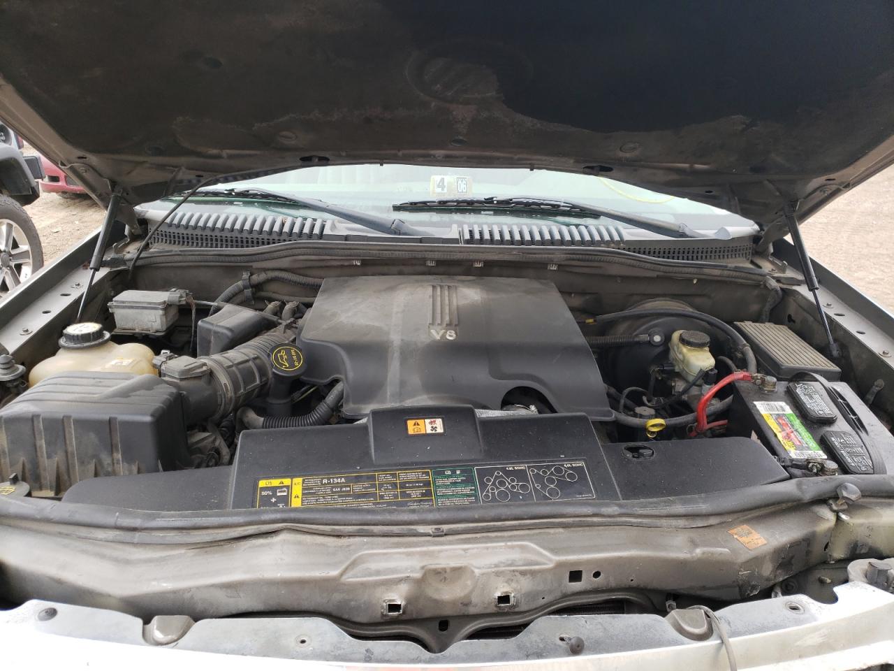 Photo 7 from auction – 2003 MERCURY MOUNTAINEE with VIN 4M2DU86W33ZJ10213