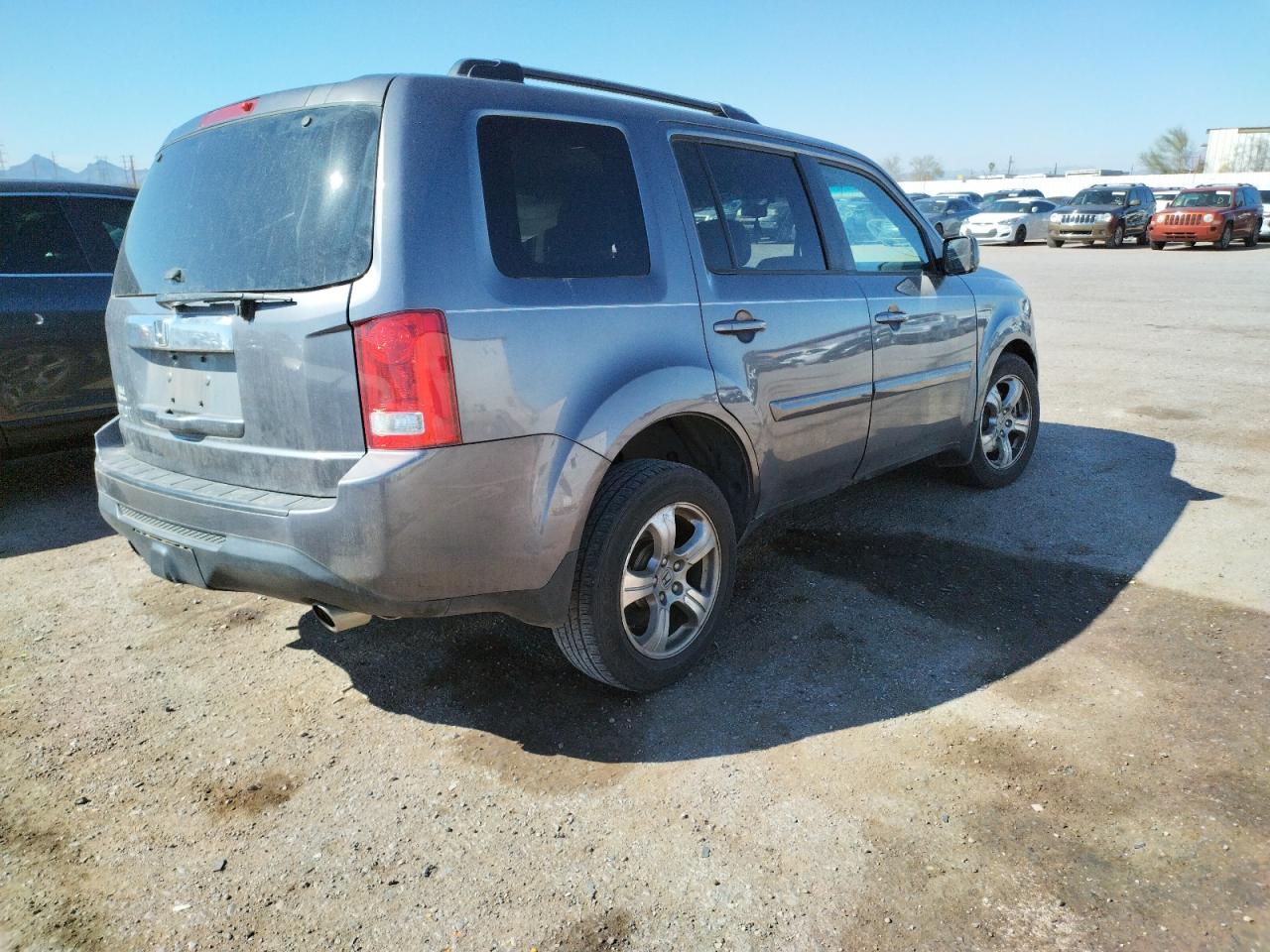 Photo 4 from auction – 2015 HONDA PILOT EX with VIN 5FNYF3H40FB018017