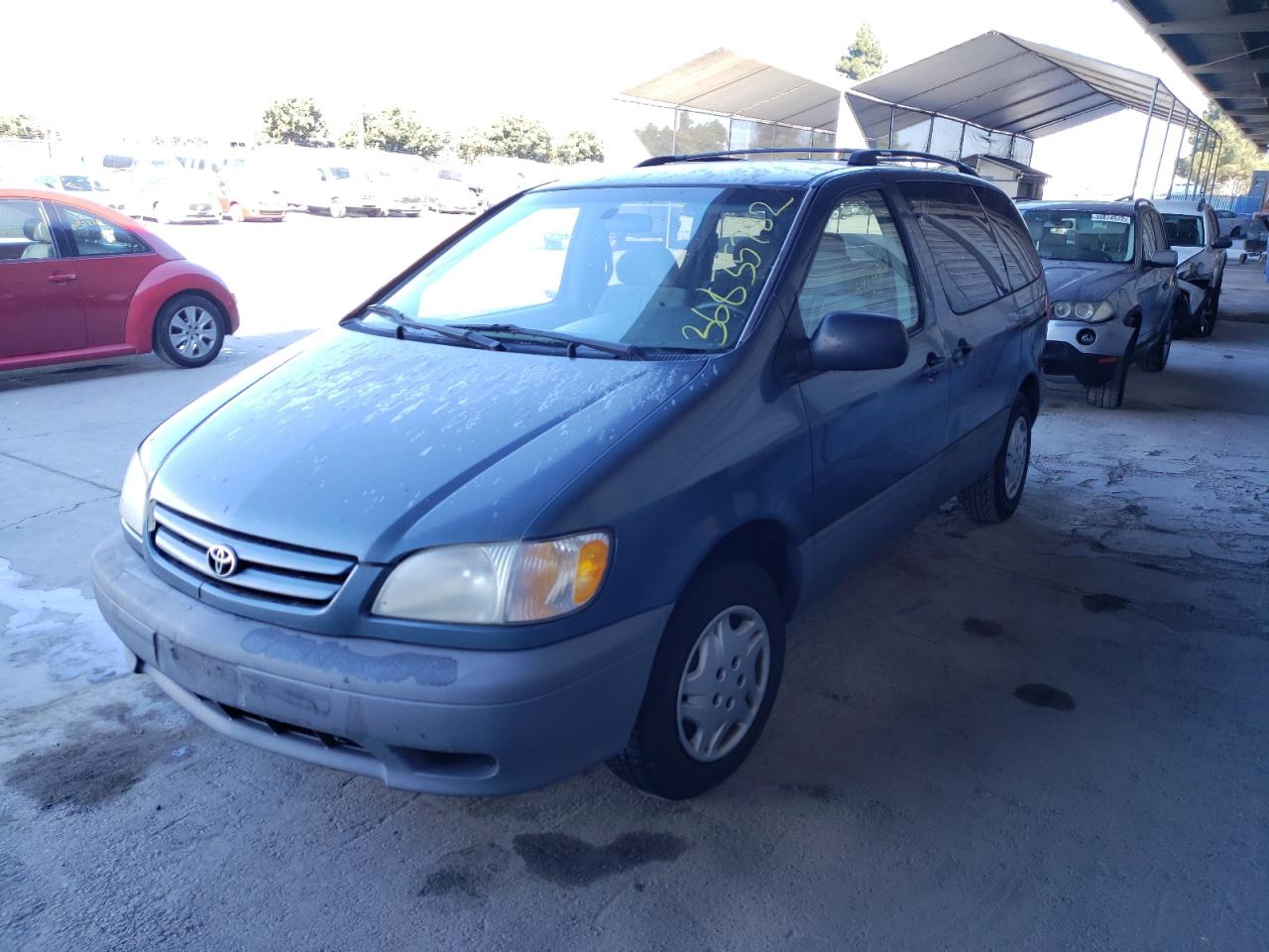 Photo 2 from auction – 2001 TOYOTA SIENNA with VIN 4T3ZF13C11U368721