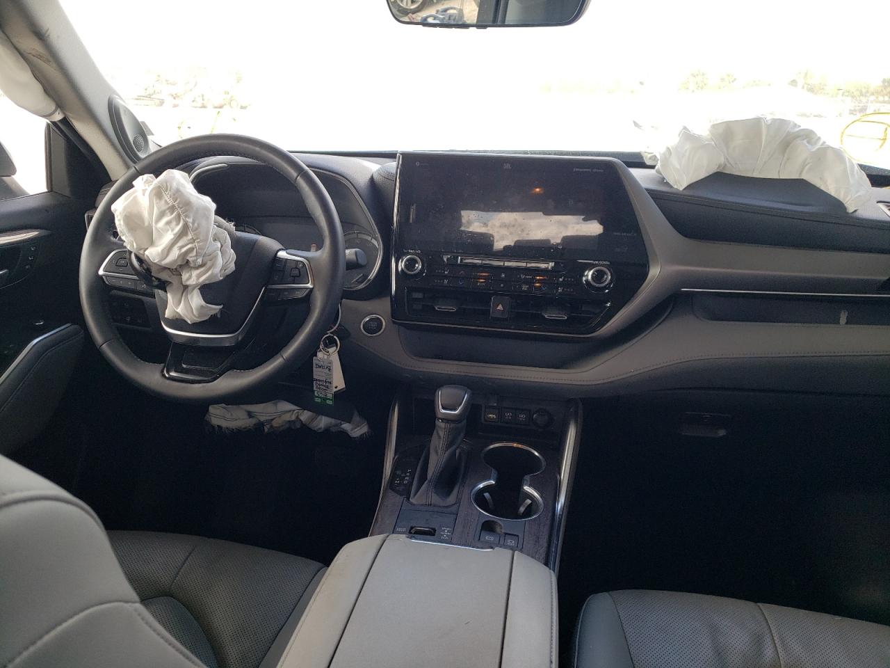 Photo 9 from auction – 2020 TOYOTA HIGHLANDER with VIN 5TDYZRAH7LS009538