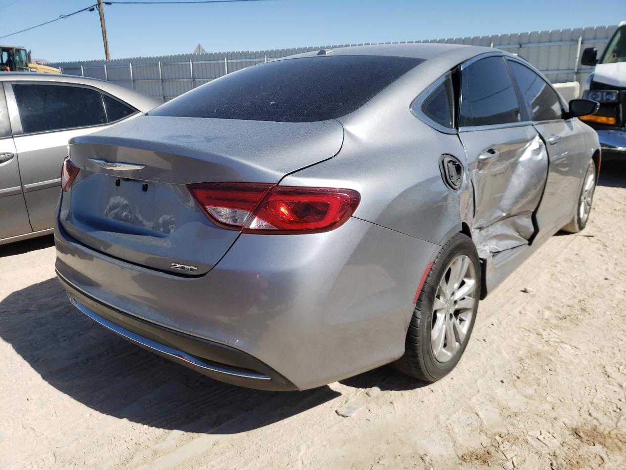 Photo 4 from auction – 2015 CHRYSLER 200 LIMITE with VIN 1C3CCCAB8FN525961