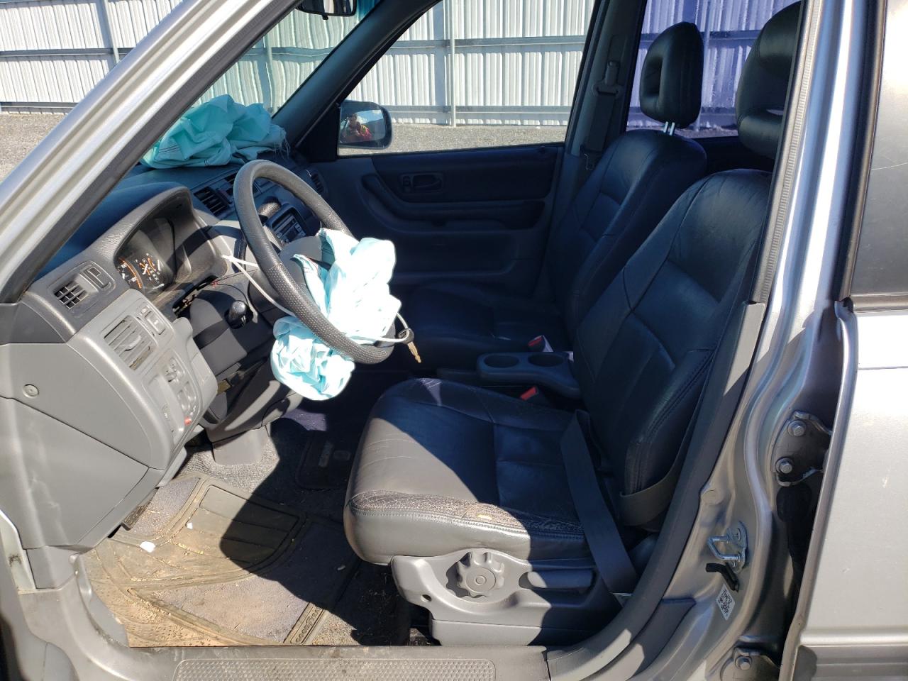 Photo 5 from auction – 1998 HONDA CR-V EX with VIN JHLRD1866WC093224
