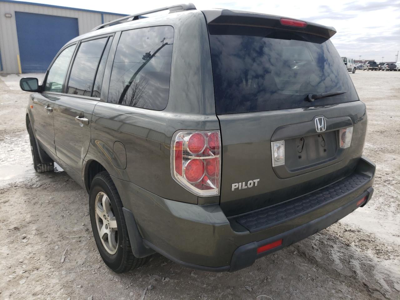Photo 3 from auction – 2006 HONDA PILOT EX with VIN 5FNYF28456B036572