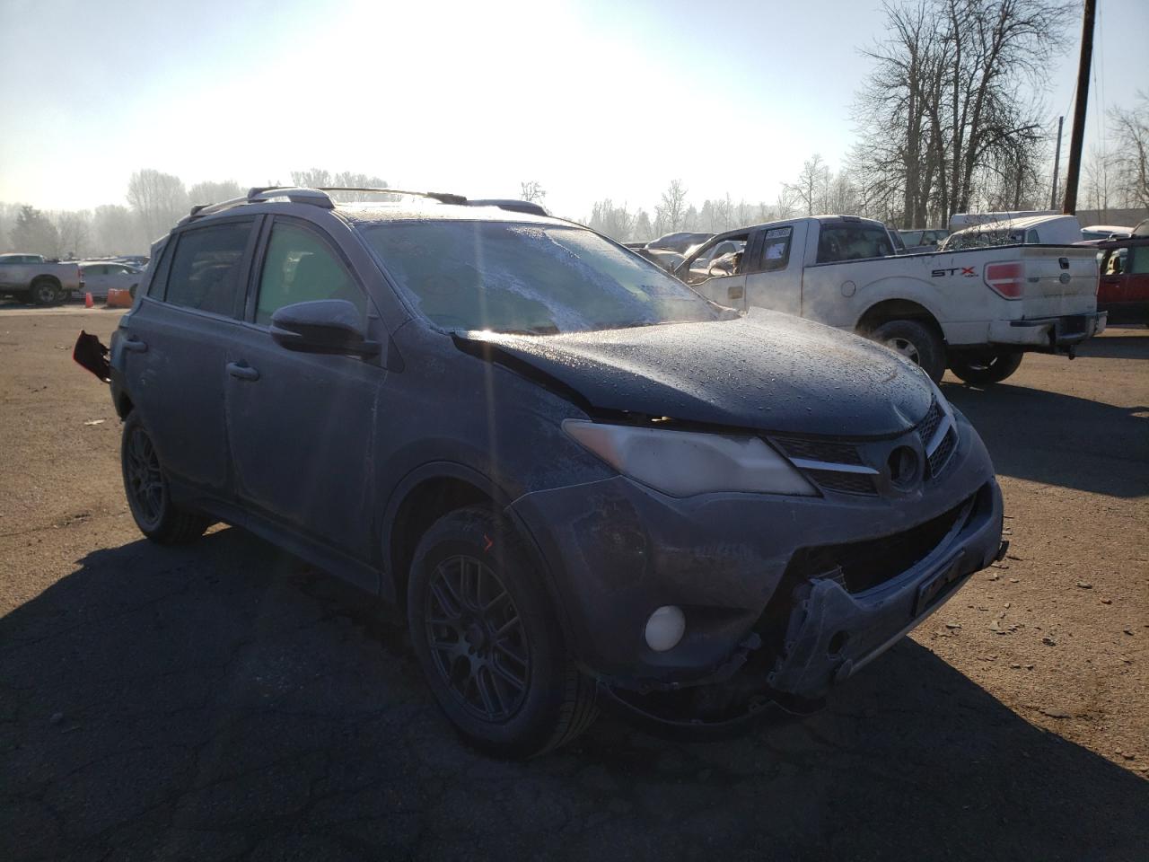 TOYOTA RAV4 XLE 2015 with VIN JTMRFREV8FD133444 - Photo from auction