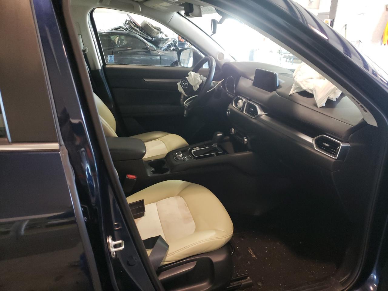 Photo 5 from auction – 2017 MAZDA CX-5 TOURI with VIN JM3KFBCL5H0138676