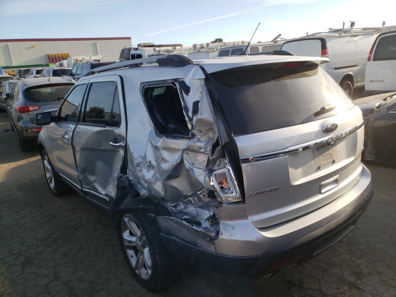 Photo 3 from auction – 2013 FORD EXPLORER L with VIN 1FM5K8F85DGA59534
