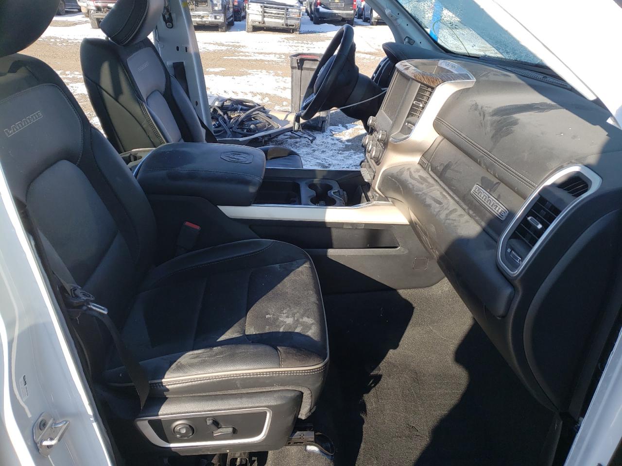 Photo 5 from auction – 2020 RAM 1500 LARAM with VIN 1C6SRFRT0LN137209
