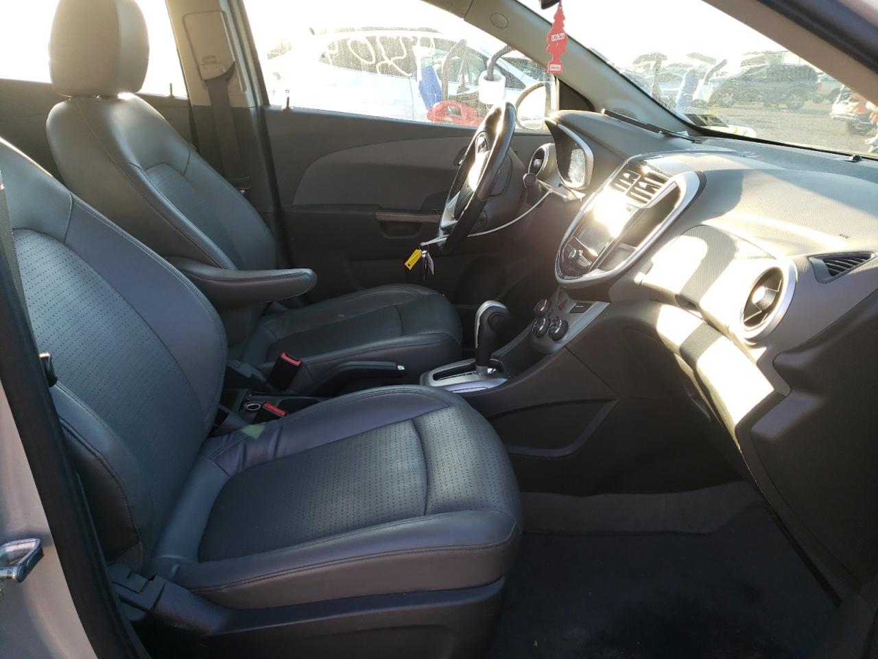 Photo 5 from auction – 2017 CHEVROLET SONIC PREM with VIN 1G1JF5SB3H4114618