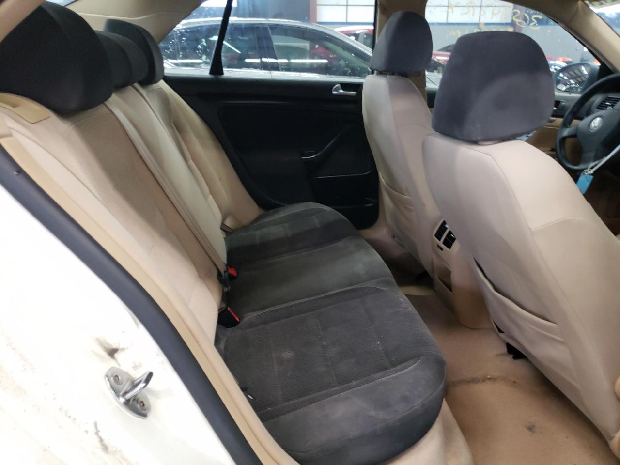 Photo 6 from auction – 2008 VOLKSWAGEN JETTA S with VIN 3VWHM71K28M045706