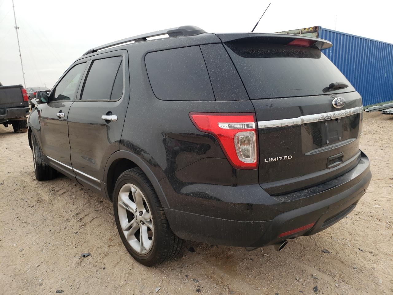 Photo 3 from auction – 2015 FORD EXPLORER L with VIN 1FM5K7F8XFGA15185