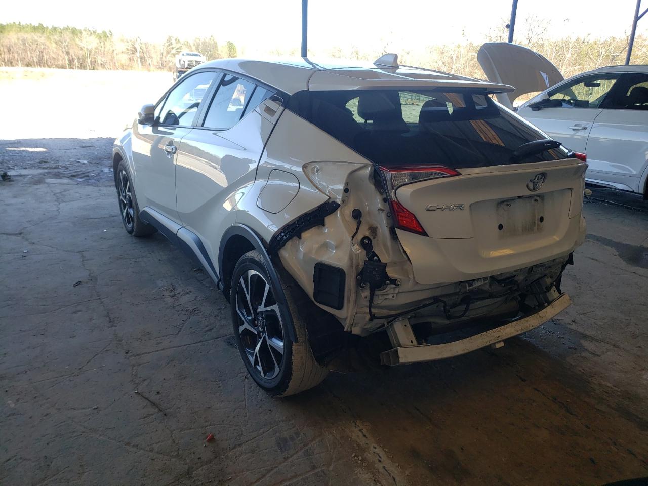 Photo 3 from auction – 2019 TOYOTA C-HR XLE with VIN NMTKHMBX2KR095887