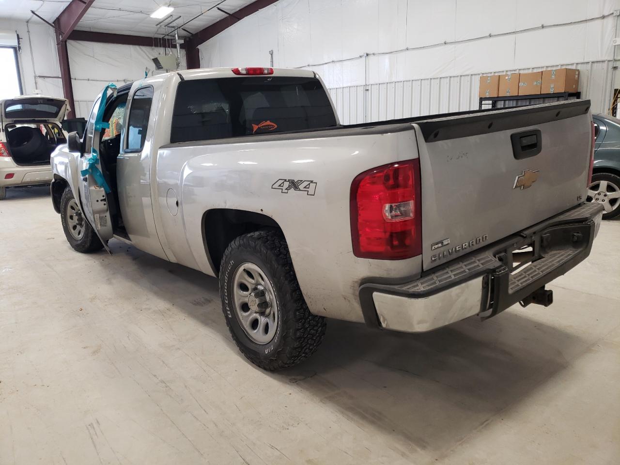 Photo 3 from auction – 2010 CHEVROLET SILVERADO with VIN 1GCSKREA2AZ173234