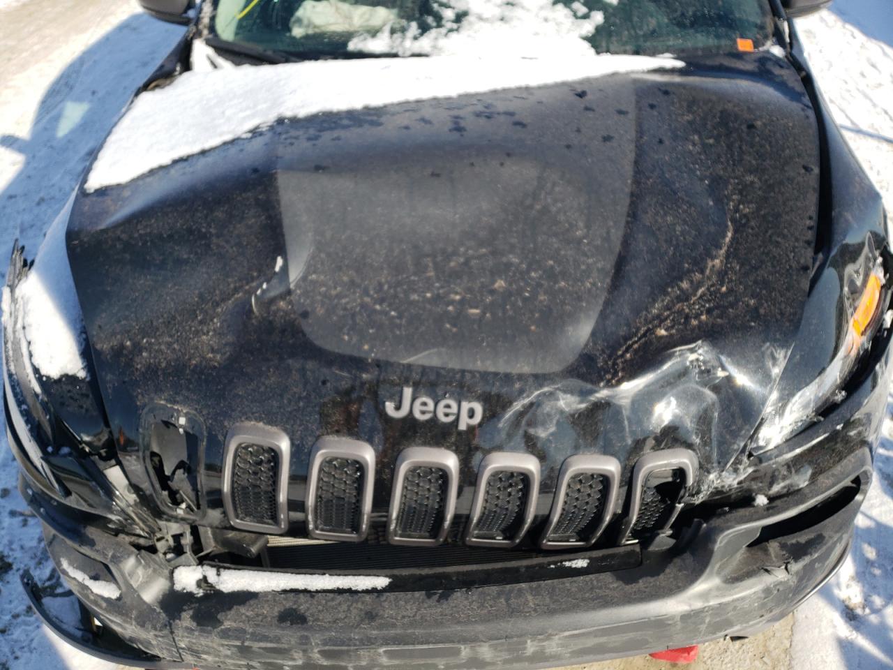 Photo 7 from auction – 2018 JEEP CHEROKEE T with VIN 1C4PJMBX8JD550103