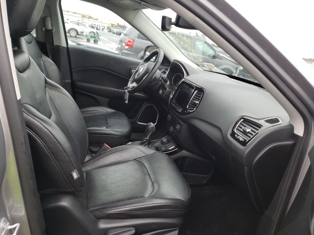 Photo 5 from auction – 2019 JEEP COMPASS LI with VIN 3C4NJDCB1KT775954