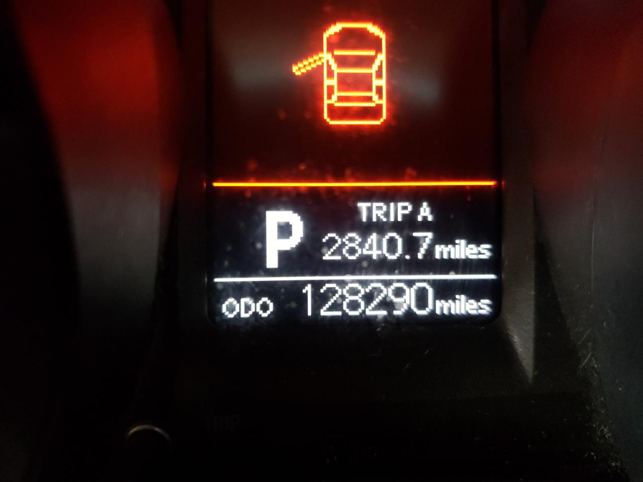 Photo 8 from auction – 2015 TOYOTA COROLLA L with VIN 2T1BURHE2FC440382