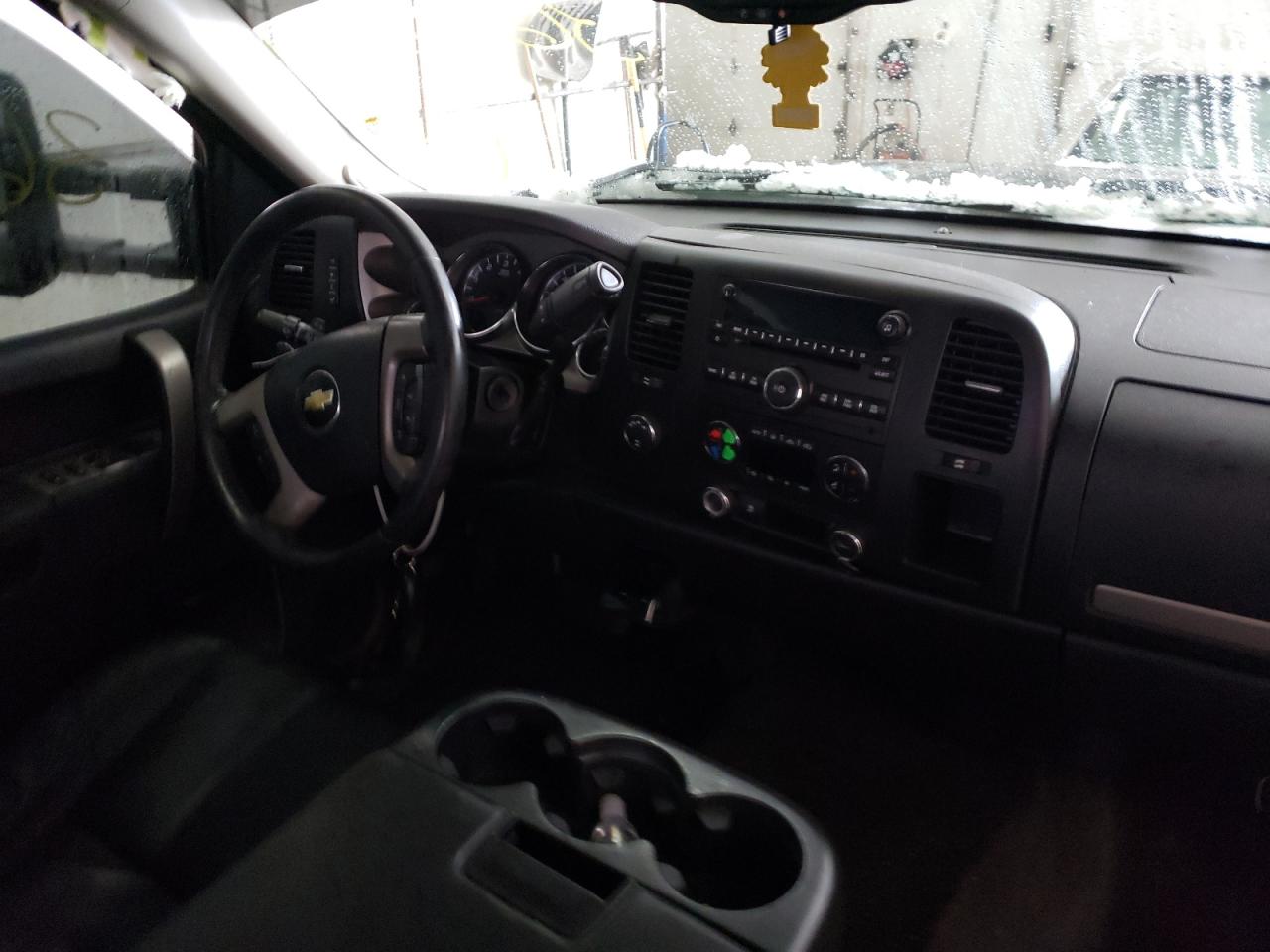 Photo 9 from auction – 2011 CHEVROLET SILVERADO with VIN 3GCPKSE33BG293477