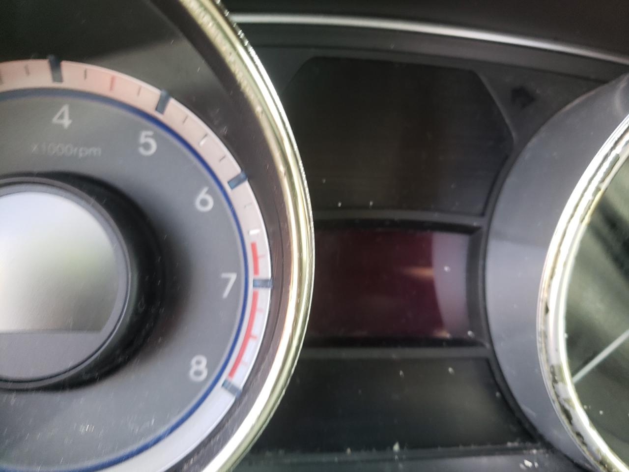 Фото 8 с аукциона – 2011 HYUNDAI SONATA SE с VIN 5NPEC4AC8BH258155