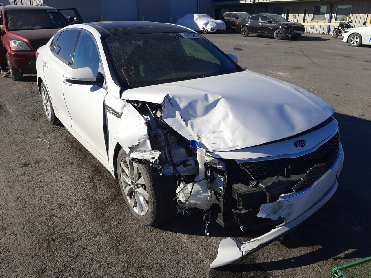 KIA OPTIMA EX 2016 with VIN 5XXGU4L32GG014166 - Photo from auction