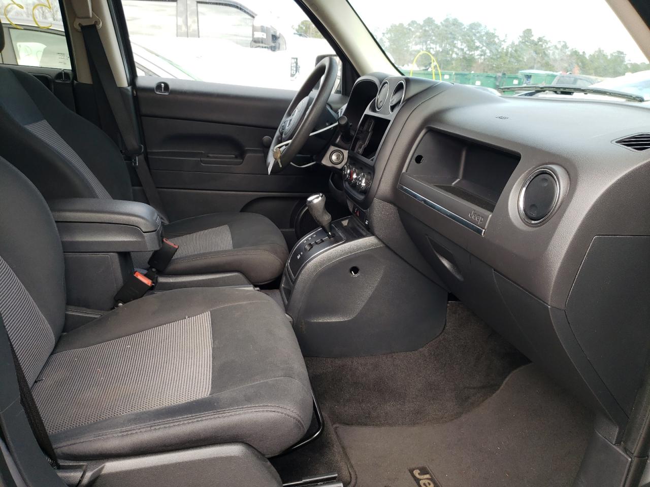 Photo 5 from auction – 2015 JEEP PATRIOT SP with VIN 1C4NJPBA3FD171392