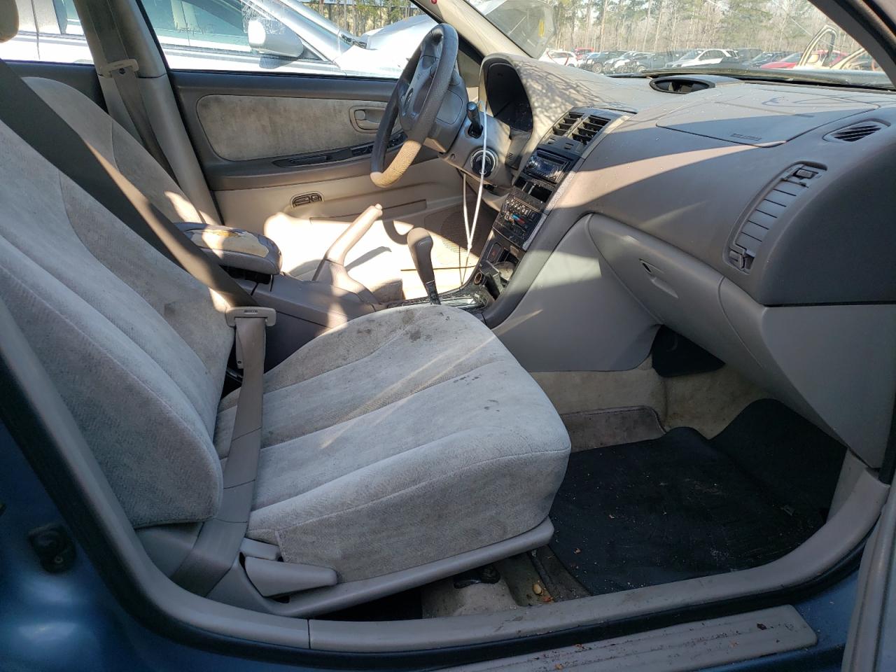 Photo 5 from auction – 2000 NISSAN MAXIMA with VIN JN1CA31D6YT536865