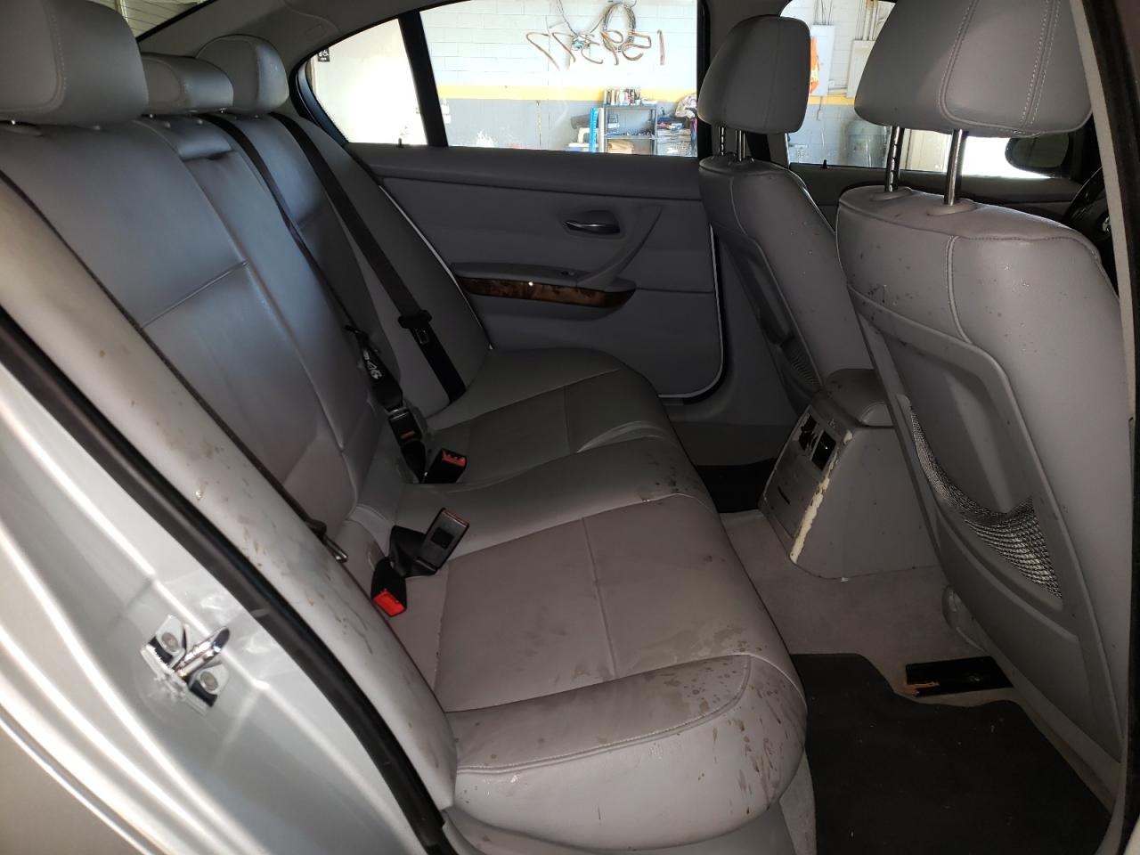 Photo 6 from auction – 2007 BMW 328 I with VIN WBAVA37557NL12816