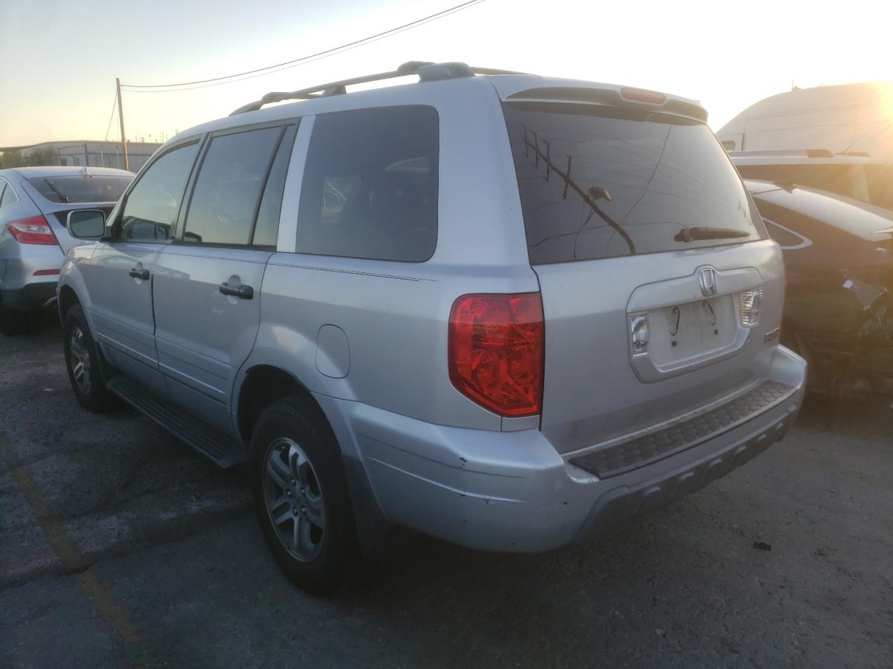 Photo 3 from auction – 2003 HONDA PILOT EXL with VIN 2HKYF18673H606743