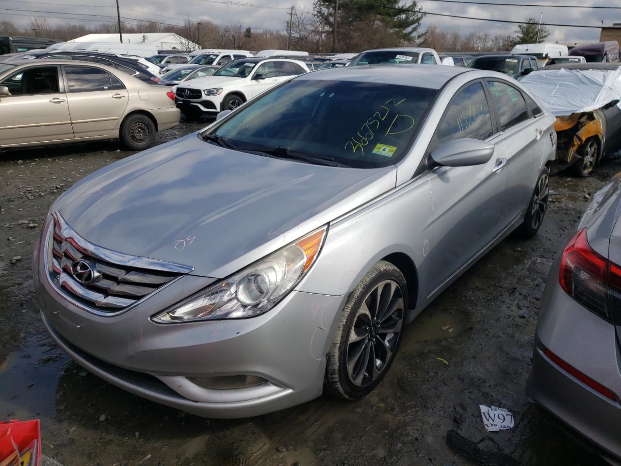 Photo 2 from auction – 2011 HYUNDAI SONATA SE with VIN 5NPEC4AC4BH063847