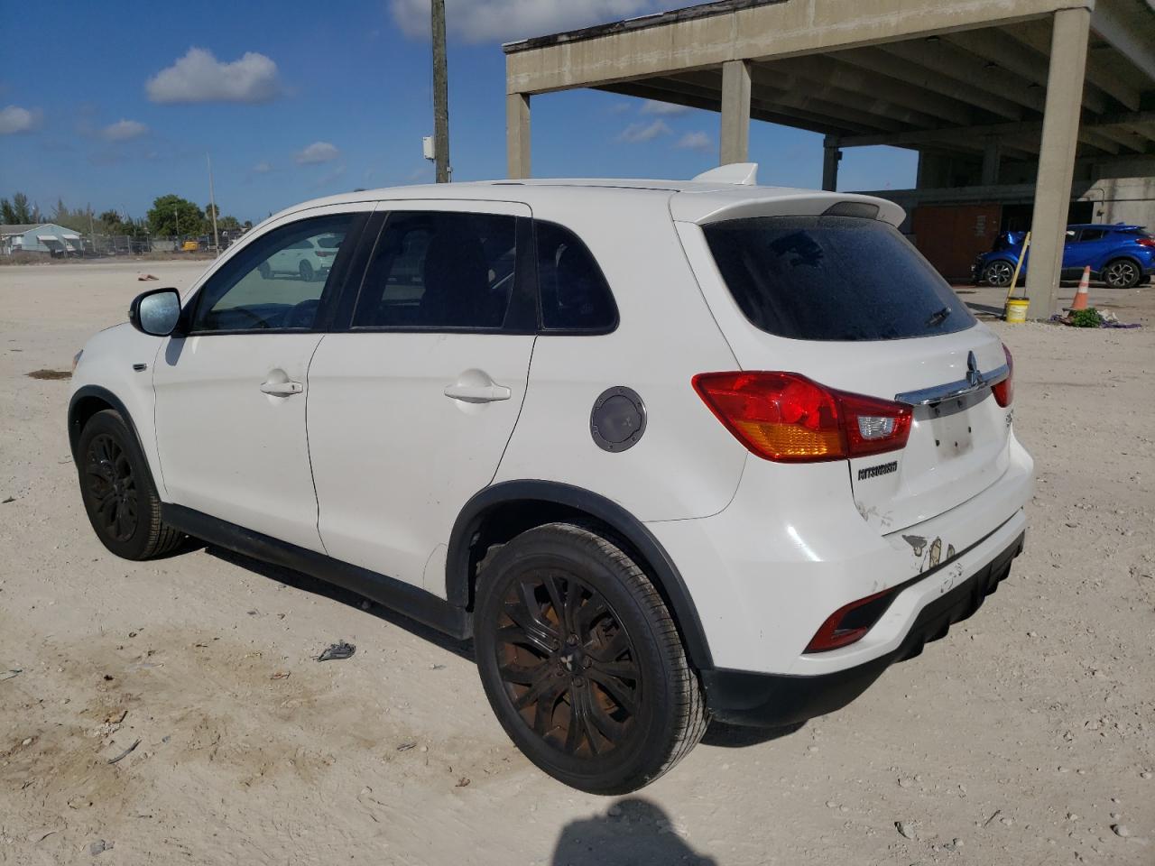 Photo 3 from auction – 2018 MITSUBISHI OUTLANDER with VIN JA4AP3AU4JU003703