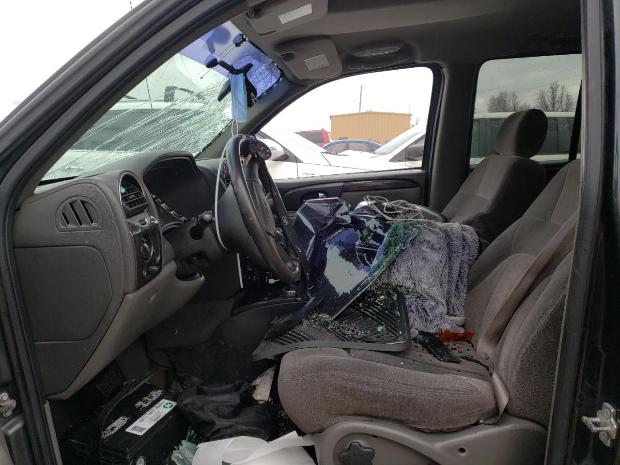 Photo 5 from auction – 2004 GMC ENVOY with VIN 1GKDT13S042429682