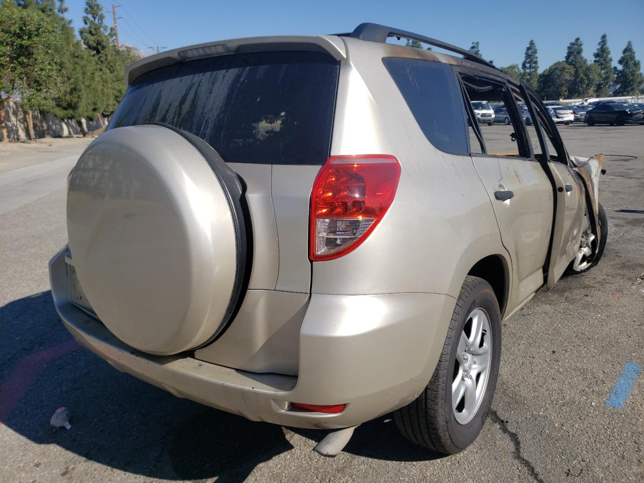 Photo 4 from auction – 2007 TOYOTA RAV4 with VIN JTMZD33V075077825