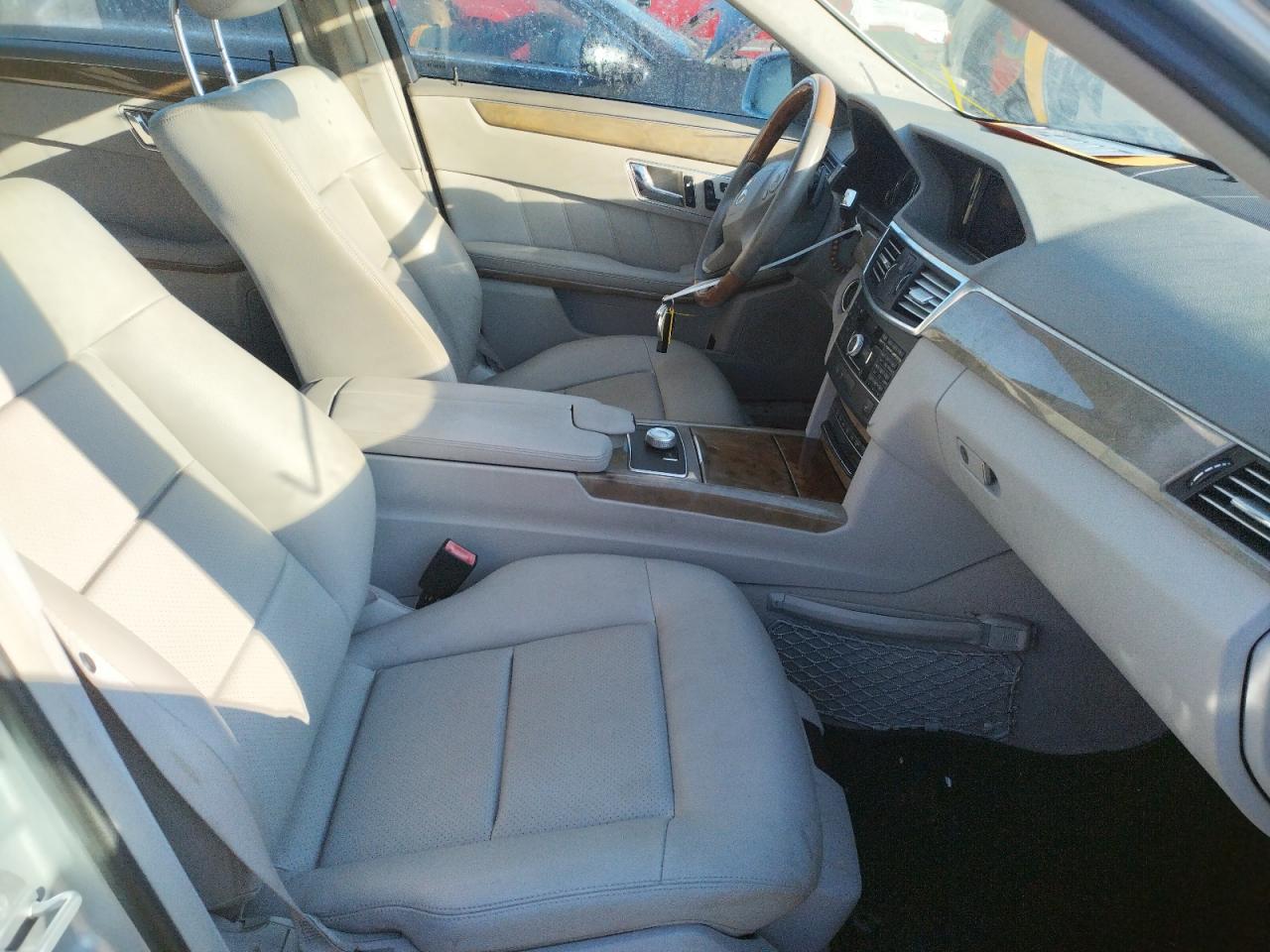 Photo 5 from auction – 2011 MERCEDES-BENZ E 350 BLUE with VIN WDDHF2EB9BA293830
