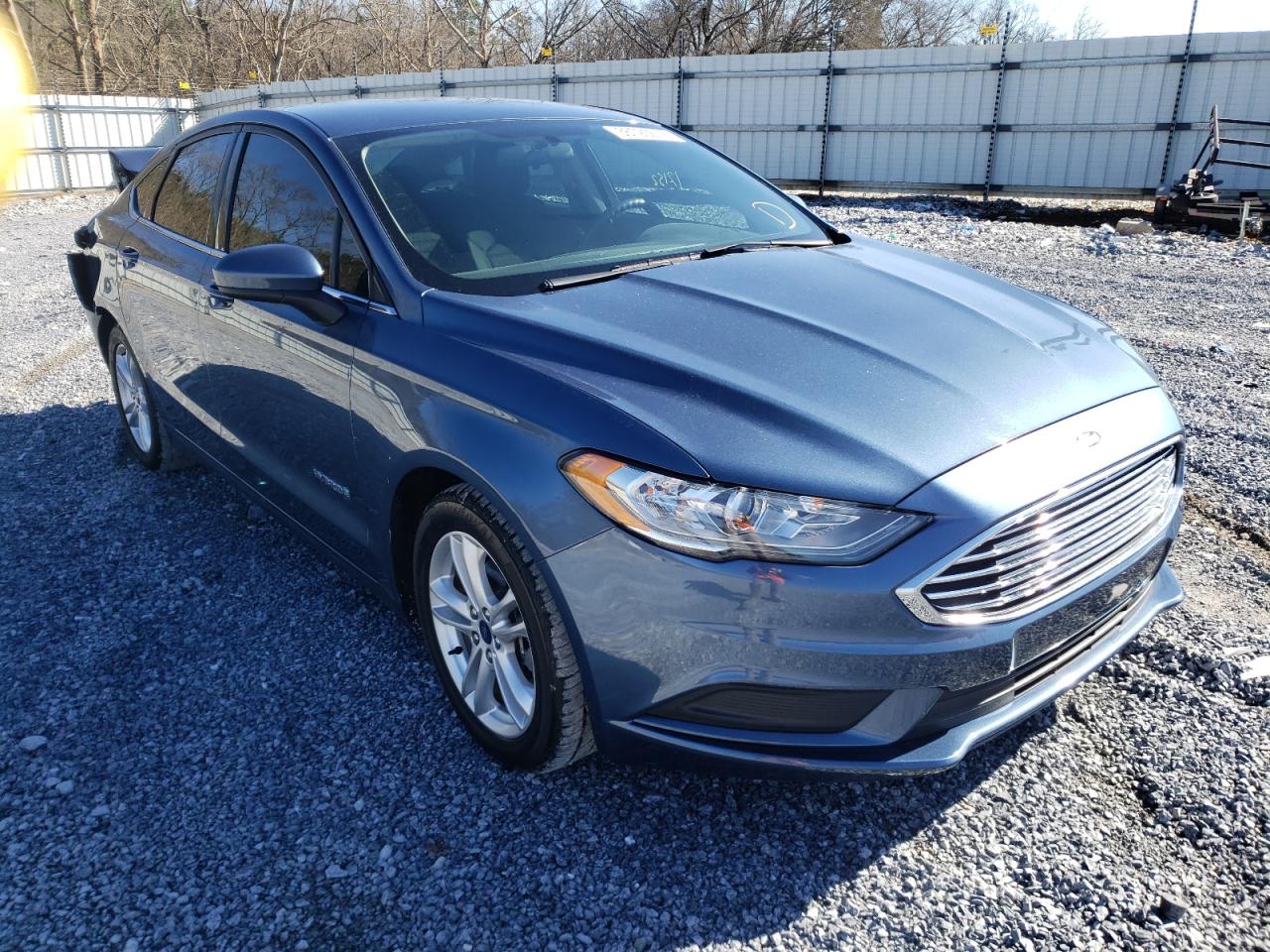 FORD FUSION SE 2018 with VIN 3FA6P0LU3JR157467 - Photo from auction