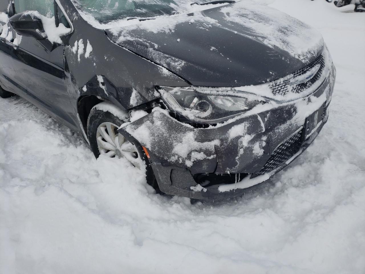 Photo 9 from auction – 2019 CHRYSLER PACIFICA T with VIN 2C4RC1FG9KR588272