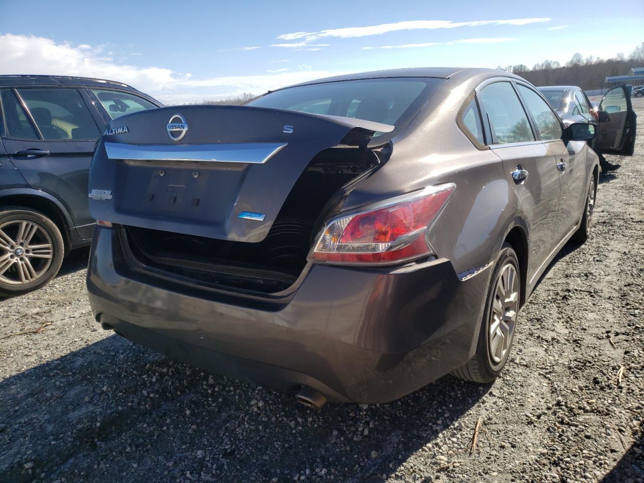 Photo 4 from auction – 2014 NISSAN UK with VIN 1N4AL3AP3EC121240