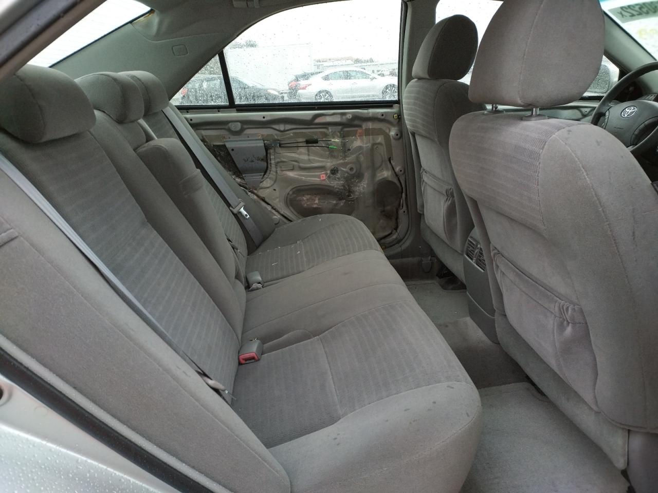 Photo 6 from auction – 2005 TOYOTA CAMRY with VIN 4T1BE30K55U411399