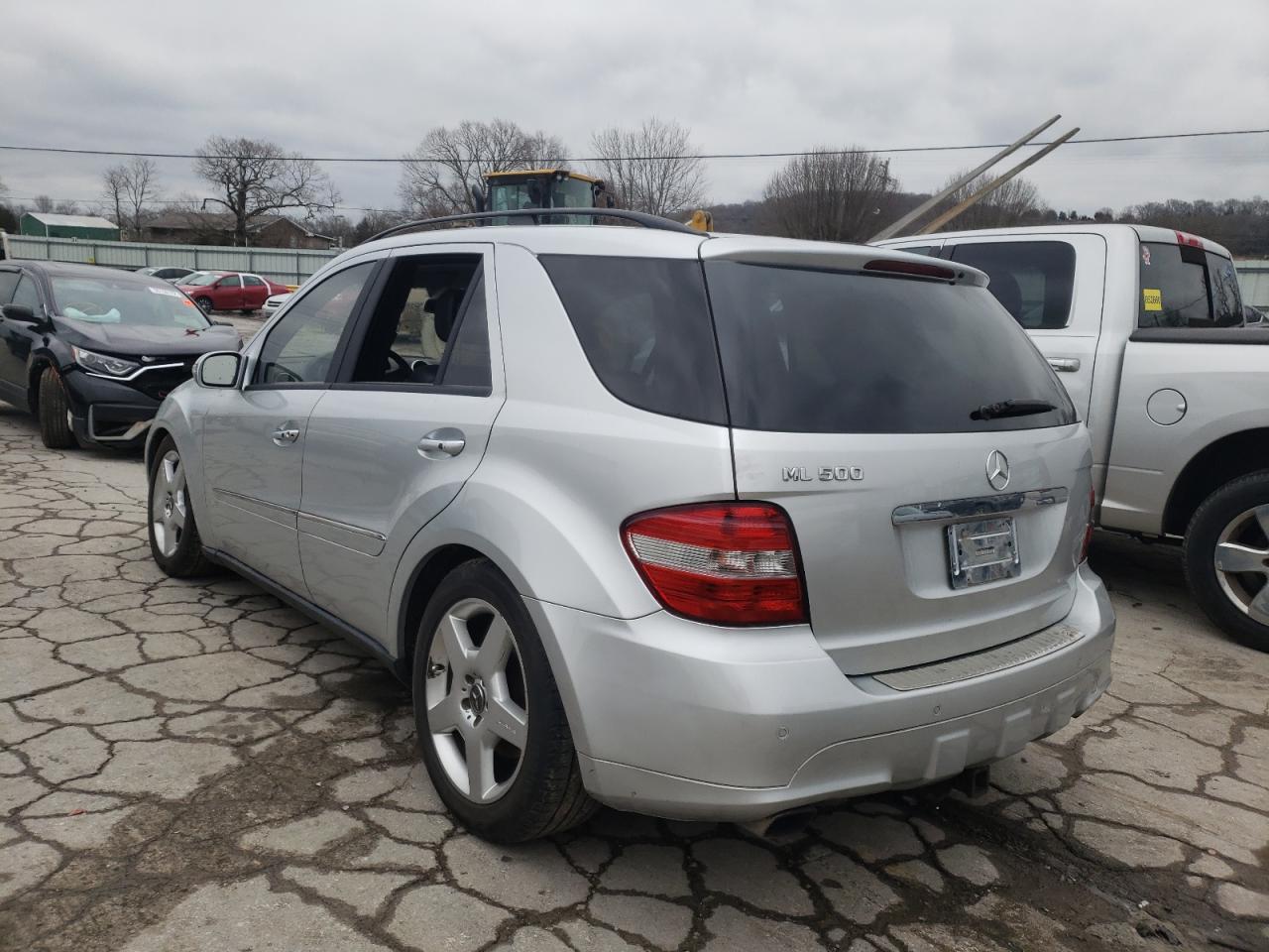 Photo 3 from auction – 2006 MERCEDES-BENZ ML 500 with VIN 4JGBB75EX6A026751