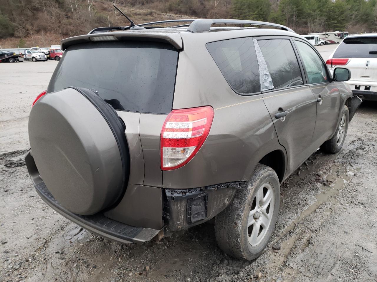 Photo 4 from auction – 2011 TOYOTA RAV4 with VIN 2T3BF4DV9BW128532