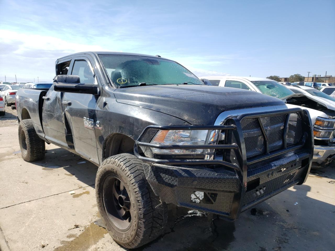RAM 2500 ST 2017 with VIN 3C6UR5CL2HG634841 - Photo from auction